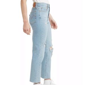 Levi's Wedgie Straight-Leg Cropped Jean Arctic Tundra High Waisted Distressed
